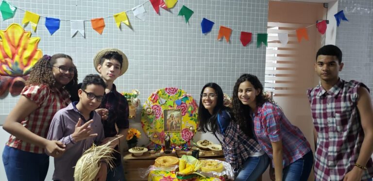 Projeto: III- Exposição Tradições Populares do IDFG: “Altares  dos Santos do ciclo Junino”