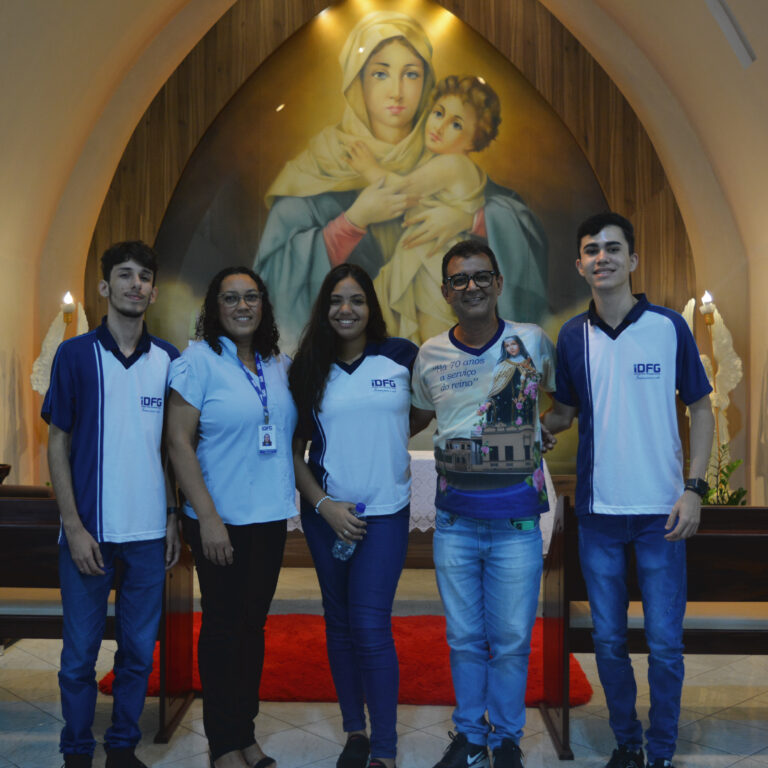 Comemoração do Tríduo à Santa Teresinha
